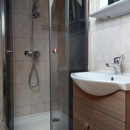 Strandi Apartmanok- Levente Lägenhet