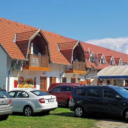 Strandi Apartmanok- Levente * Balatonmáriafürdő