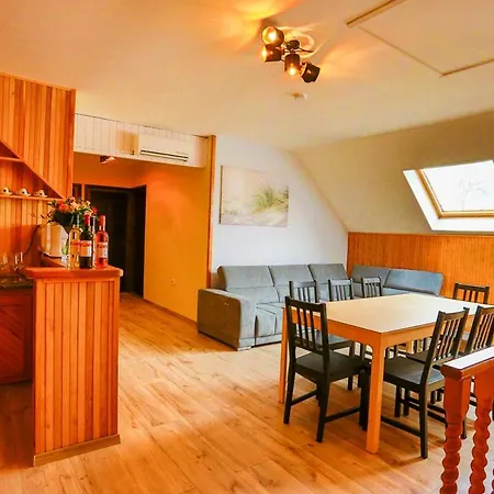 Strandi Apartmanok- Levente * Balatonmáriafürdő