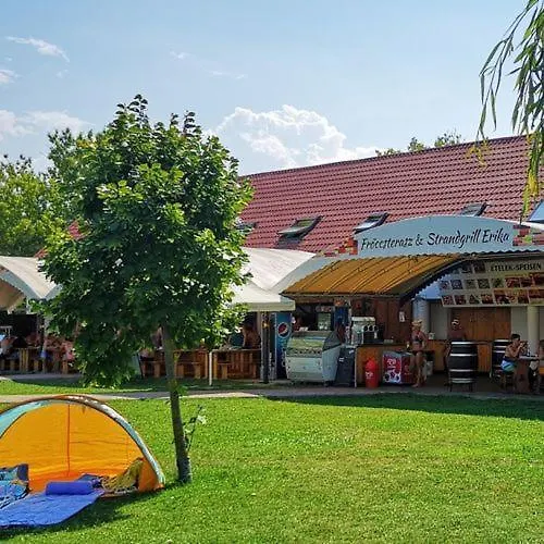 Strandi Apartmanok- Levente